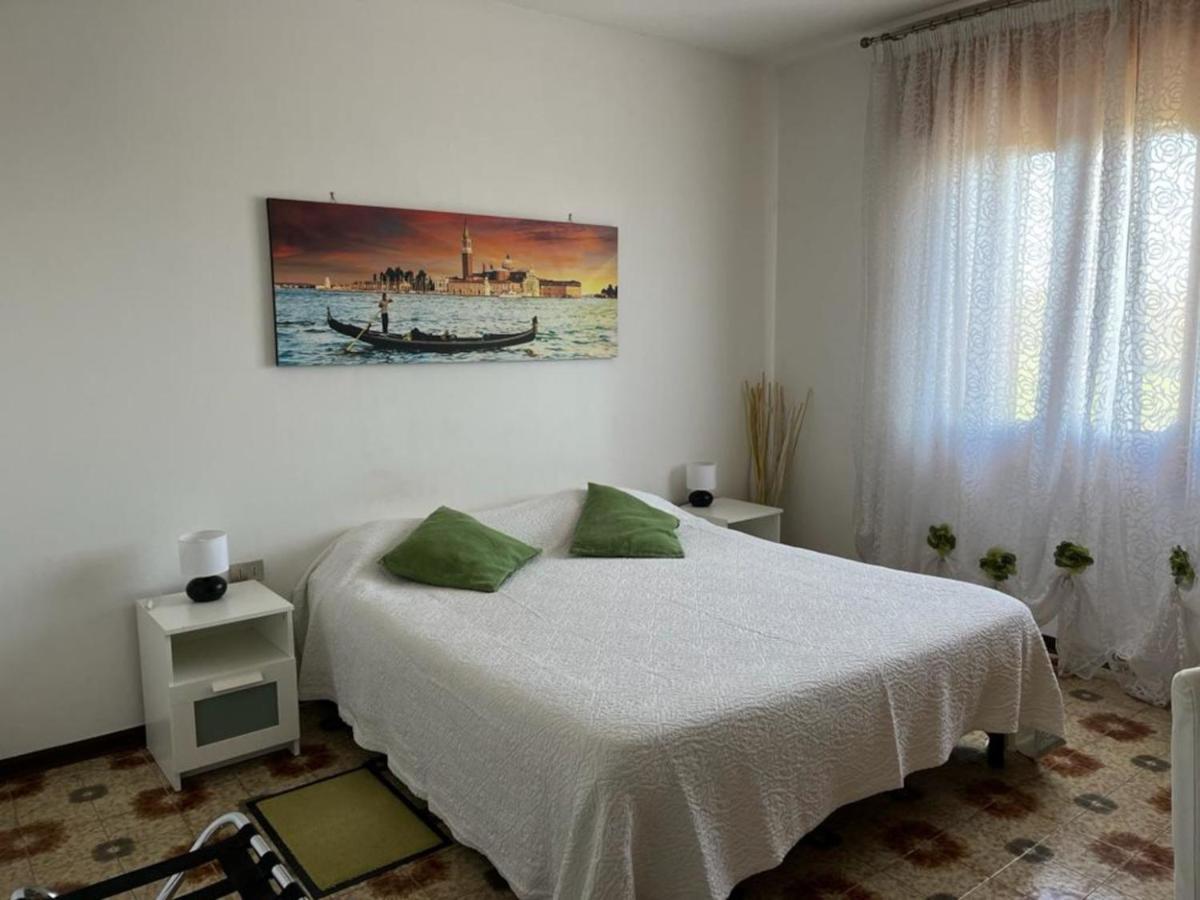 B&B Airport Venice Diego Tessera Bagian luar foto